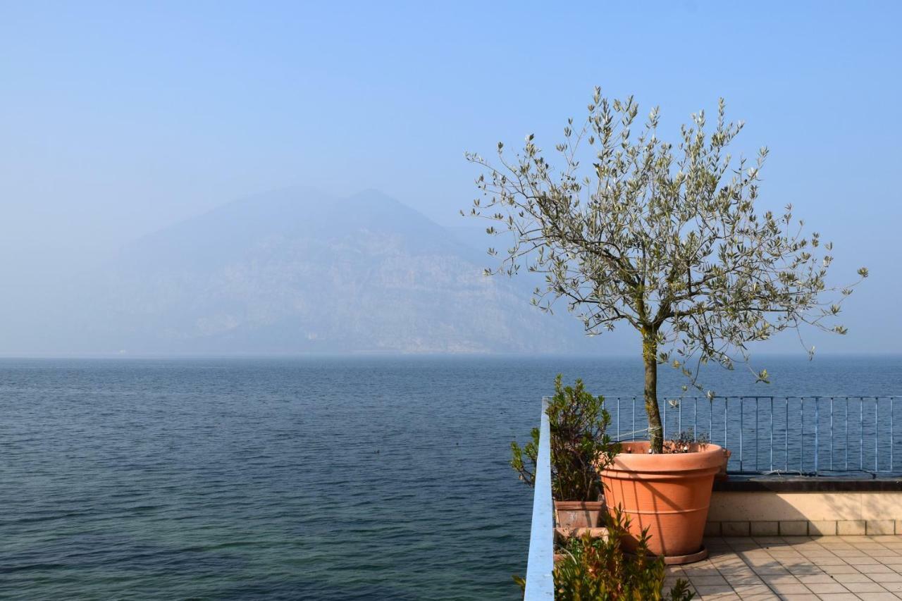 In Suite Lake 1 Iseo Buitenkant foto