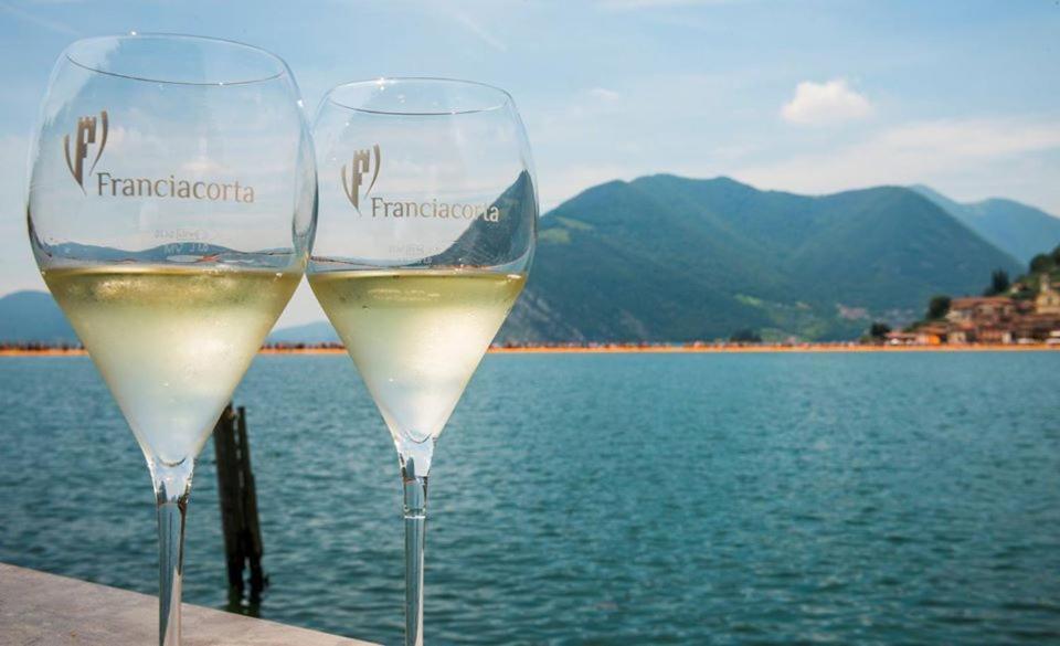 In Suite Lake 1 Iseo Buitenkant foto
